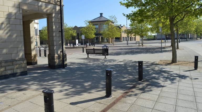 Located in the heart of Cambourne (1-min walk from Morrisons)